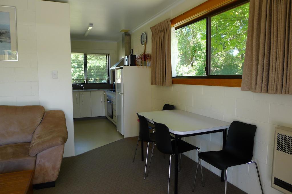 Willaway Motel Apartments Ulverstone Room photo