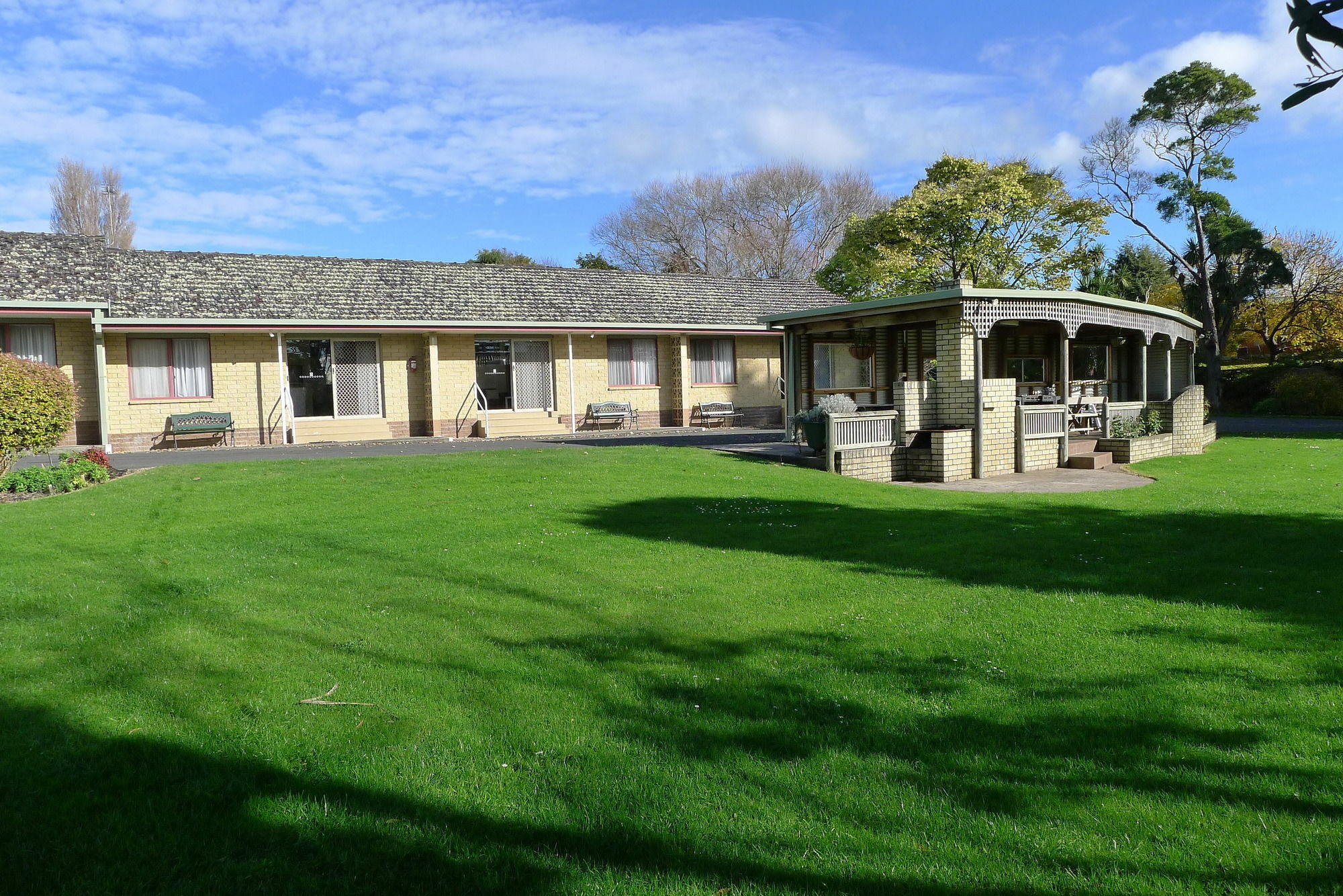 Willaway Motel Apartments Ulverstone Exterior photo